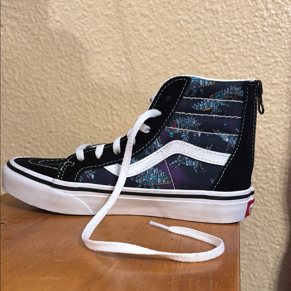 Vans Kids Size 1 High-Top Sneakers - Black and White